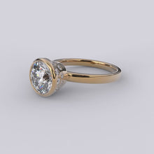 Load and play video in Gallery viewer, 18ct YELLOW GOLD 1ct DIAMOND W/ DIAMONDS AROUND THE SETTING
